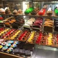 Photo taken at Aryana Pastry Shop | قنادى آريانا يزدى by Maryam B. on 11/6/2019