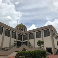 Foto diambil di Santuário Basílica do Divino Pai Eterno oleh Leidy L. pada 11/6/2018