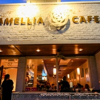 Das Foto wurde bei Camellia Cafe von Camellia Cafe am 10/8/2018 aufgenommen