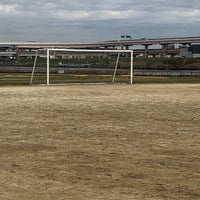 Photo taken at 鐘ヶ淵球技場 by チャコパパ on 11/24/2018