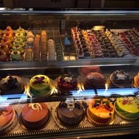 2/11/2014にEarl V.がLana&amp;#39;s Dazzling Dessertsで撮った写真