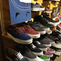 vans at woodfield mall