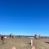 Foto diambil di Rimini Beach oleh Hency pada 9/18/2022