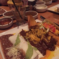 Foto tirada no(a) Cantina Laredo por Matt P. em 11/13/2016