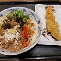 Photo taken at Marugame Udon by Bertha S. on 11/16/2017