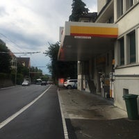 Photo taken at Shell Tankstelle Bergstrasse by tbsrhrdt on 6/26/2020