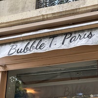 Photo taken at Bubble T. Paris by tbsrhrdt on 8/6/2023