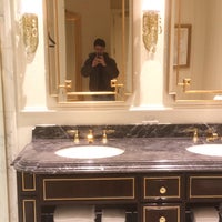 3/14/2017 tarihinde Yevgen O.ziyaretçi tarafından Trump International Hotel Washington D.C.'de çekilen fotoğraf