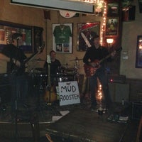 รูปภาพถ่ายที่ Scruffy Murphy&amp;#39;s Irish Pub โดย Jay S. เมื่อ 2/2/2013