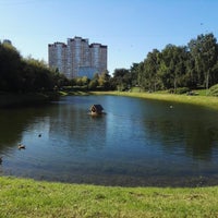 Photo taken at Новочерёмушкинский пруд by Артём Ж. on 8/28/2019