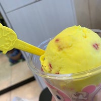 Photo taken at Baskin Robbins by かない on 8/25/2019