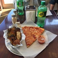 Das Foto wurde bei Boardwalk Pizza von Boardwalk Pizza am 11/29/2016 aufgenommen