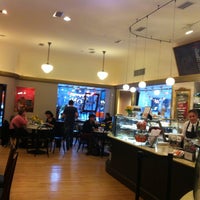11/11/2012 tarihinde Denitsa D.ziyaretçi tarafından Toni Patisserie &amp;amp; Café'de çekilen fotoğraf