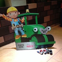 Photo taken at Bob The Builder by MiMie M. on 6/1/2014