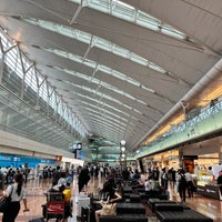 Photo taken at Terminal 2 by Ryohei F. on 9/15/2022