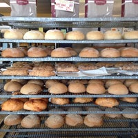 รูปภาพถ่ายที่ Great Harvest Bread Co โดย Mónica C. เมื่อ 12/5/2013