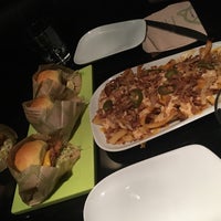 Photo taken at Burger Boutique by نورة ع.الصـرامي on 6/10/2016