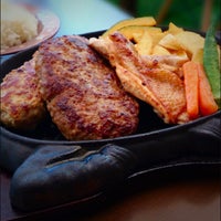 島バーグと島カレー Japanese Curry Restaurant 島バーグと島カレー Japanese Curry Restaurant