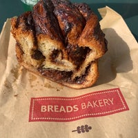 Foto scattata a Breads Bakery - Bryant Park Kiosk da Danna S. il 2/22/2022