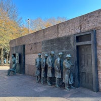 Photo taken at Franklin Delano Roosevelt Memorial by Victor D. on 11/20/2023