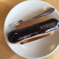 Das Foto wurde bei NINOU - Boulangerie, Pâtisserie and Viennoiserie von W C. am 8/14/2016 aufgenommen