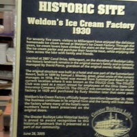 Foto tirada no(a) Weldons Ice Cream Factory por Gerry D. em 8/8/2013