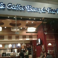 Photo taken at The Coffee Bean &amp;amp; Tea Leaf by yarely a. on 12/29/2012