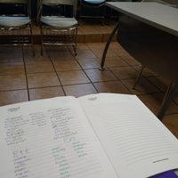 รูปภาพถ่ายที่ Escuela Nacional de Lenguas, Lingüística y Traducción (ENALLT) UNAM โดย yarely a. เมื่อ 3/1/2018