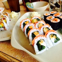 Foto tirada no(a) Sushi Q por Fanny A. em 5/8/2014