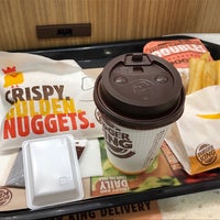 Photo taken at Burger King by 抹茶 on 2/23/2020