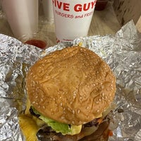 Photo taken at Five Guys by Carlos on 12/21/2022