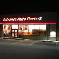 Photo taken at Advance Auto Parts by Karin G. on 12/2/2013