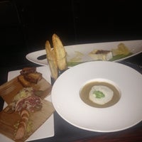 รูปภาพถ่ายที่ Gastronomy โดย Chelsea 💋 เมื่อ 11/9/2012