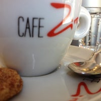 1/18/2013 tarihinde Cesar S.ziyaretçi tarafından Café Zim'de çekilen fotoğraf