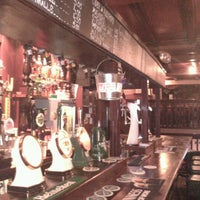 bar hostel durty irish amsterdam