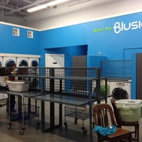 Foto diambil di Blusion Wash + Dry oleh meow m. pada 12/9/2012