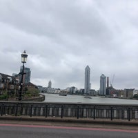 Photo taken at Battersea Bridge by Sinem G. on 6/30/2023