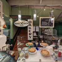 3/9/2024 tarihinde Will K.ziyaretçi tarafından Ashleigh&amp;#39;s Bake Shop'de çekilen fotoğraf