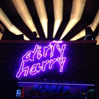 รูปภาพถ่ายที่ Dirty Harry โดย Carla M. เมื่อ 4/19/2013