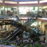 9/21/2012 tarihinde Karen S.ziyaretçi tarafından Shopping Center Penha'de çekilen fotoğraf
