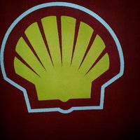 Foto diambil di Shell oleh Rody K. pada 9/20/2012