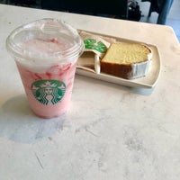 Photo taken at Starbucks by Iván S. on 9/17/2022