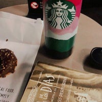 Photo taken at Starbucks by Iván S. on 9/15/2022