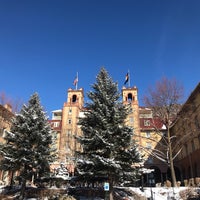 รูปภาพถ่ายที่ Hotel Colorado โดย Angie P. เมื่อ 1/5/2021