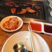 Снимок сделан в Wharo Korean BBQ пользователем Angie P. 8/27/2018