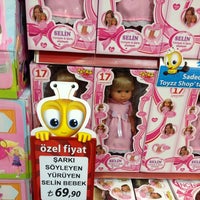 Toyzz Shop Robot