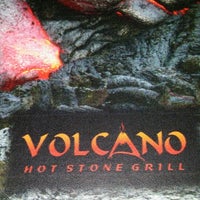 รูปภาพถ่ายที่ Volcano Hot Stone Grill โดย Tom B. เมื่อ 4/5/2014