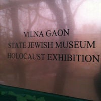 Photo taken at Valstybinis Vilniaus Gaono žydų muziejus, Holokausto ekspozicija | Vilnius Gaon Jewish State Museum, Holocaust Museum by Victor C. on 11/14/2012