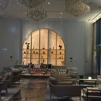 Foto diambil di SLS Dubai Hotel &amp;amp; Residences oleh Amaleez pada 5/6/2024