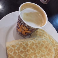 Photo taken at Costa Coffee | كوستا by Amaleez on 11/16/2016